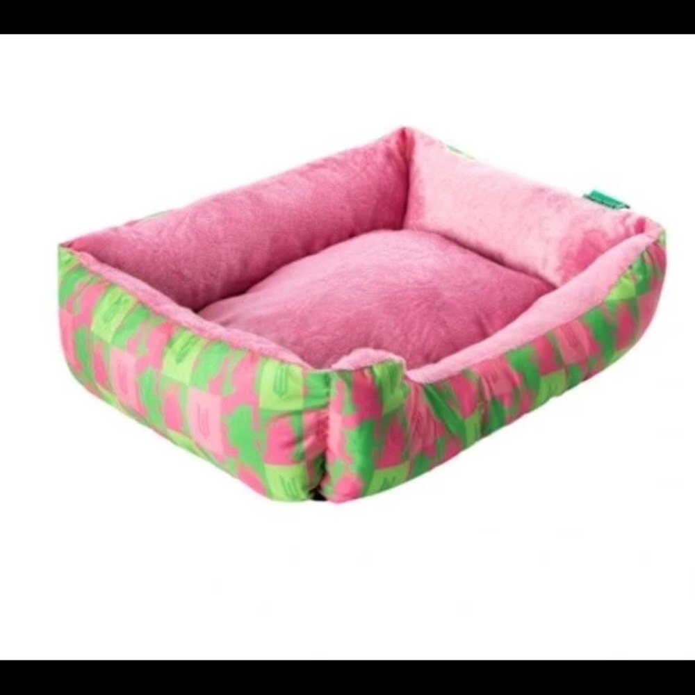 Wicked Cozy Pet Pink Bed 16inch X 19inch
